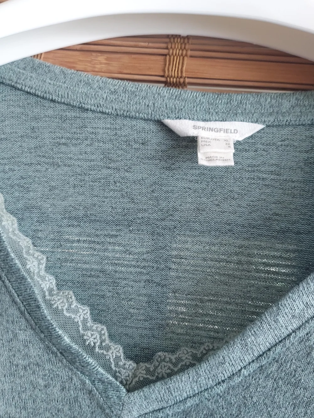 Relaxed V-Neck Long Sleeve Sweater in Teal Green